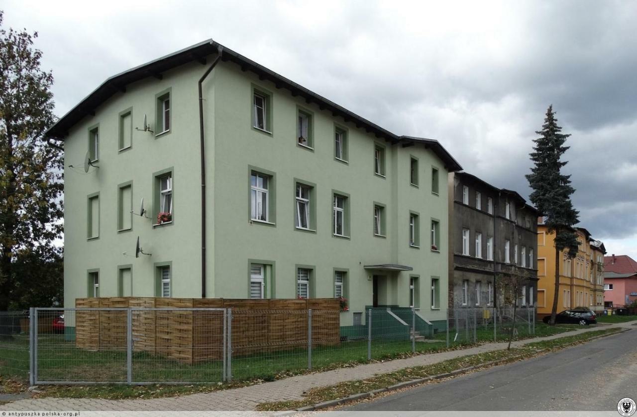 Апартаменты Apartament Oliwia Еленя-Гура Экстерьер фото