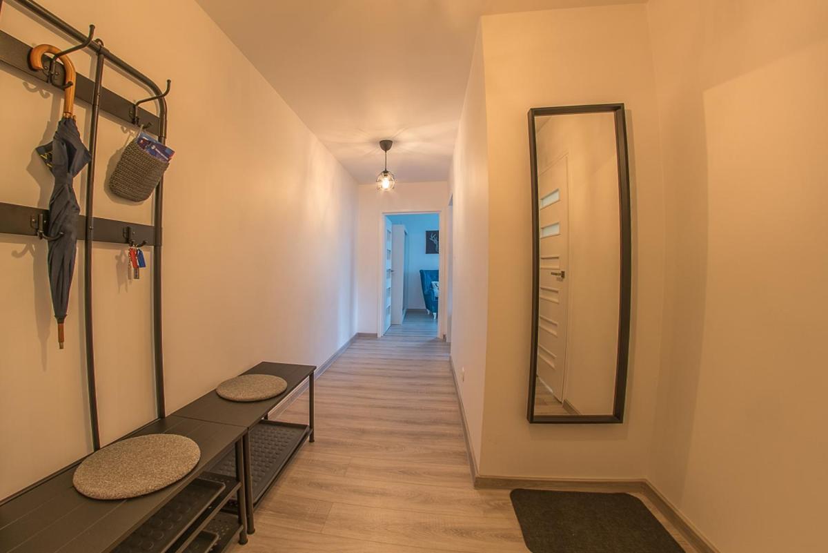 Апартаменты Apartament Oliwia Еленя-Гура Экстерьер фото